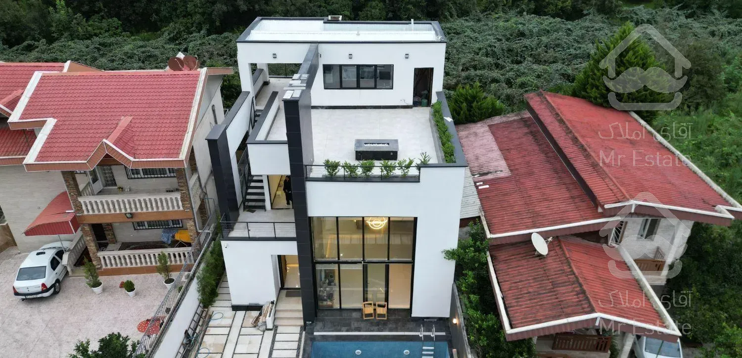 ویلا تریبلکس با استخر و جکوزی و روف گاردن ۲۰