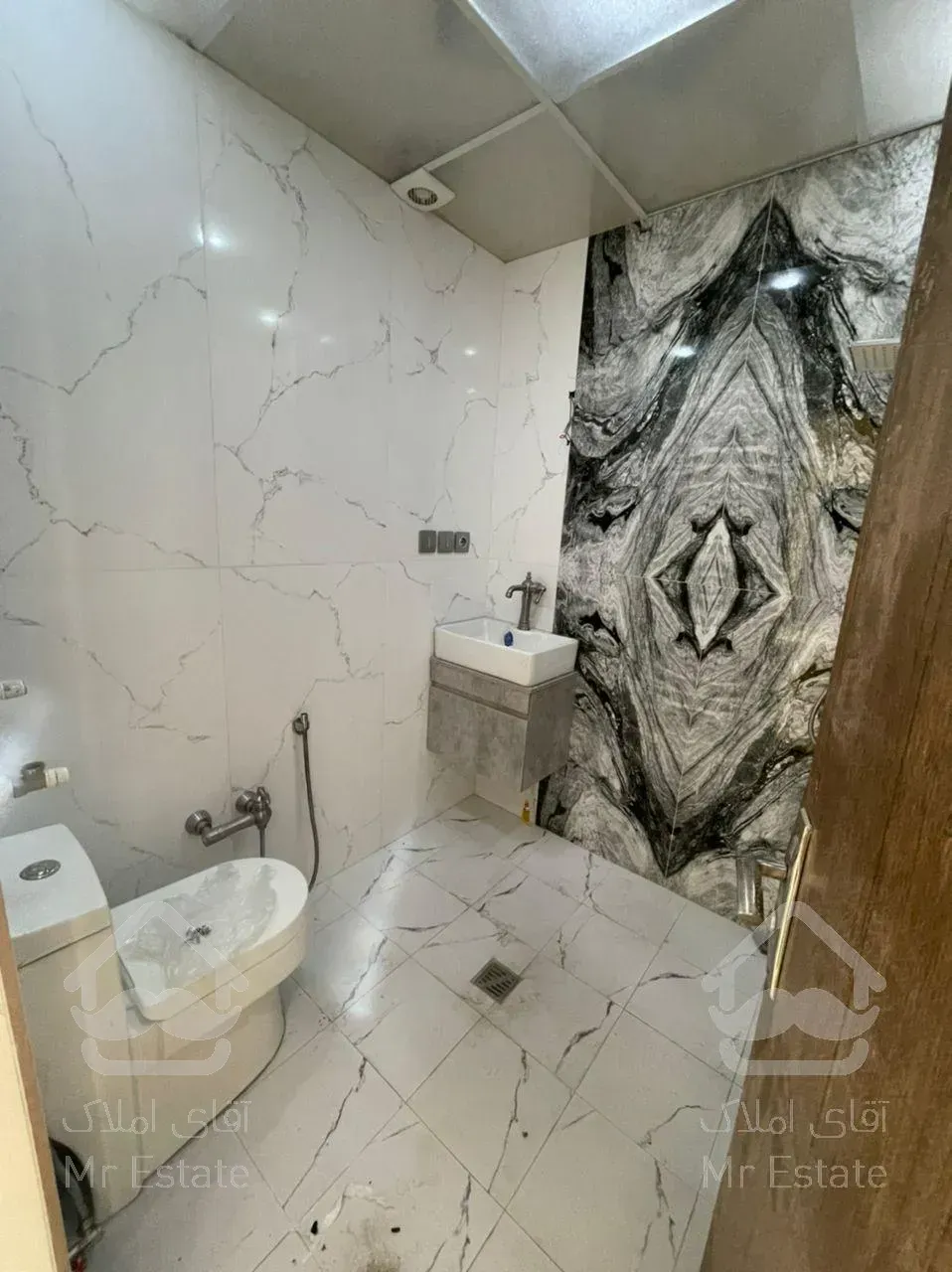 فروش126مترآپارتمان‌تک‌واحد/2خواب/دهکده‌المپیک