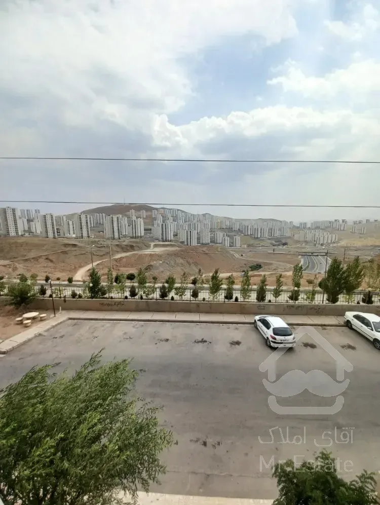 پردیس فاز ۱۱ زون ۱ بلوک ۴۳ طبقه ۲ جنوب شرقی