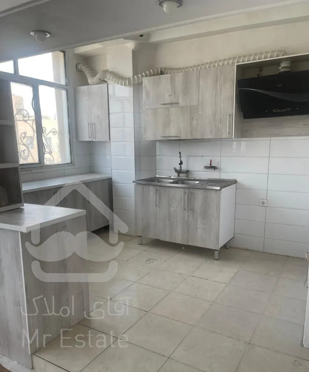 اجاره آپارتمان ۱۰۰ متری ۲ خوابه در شمشیری