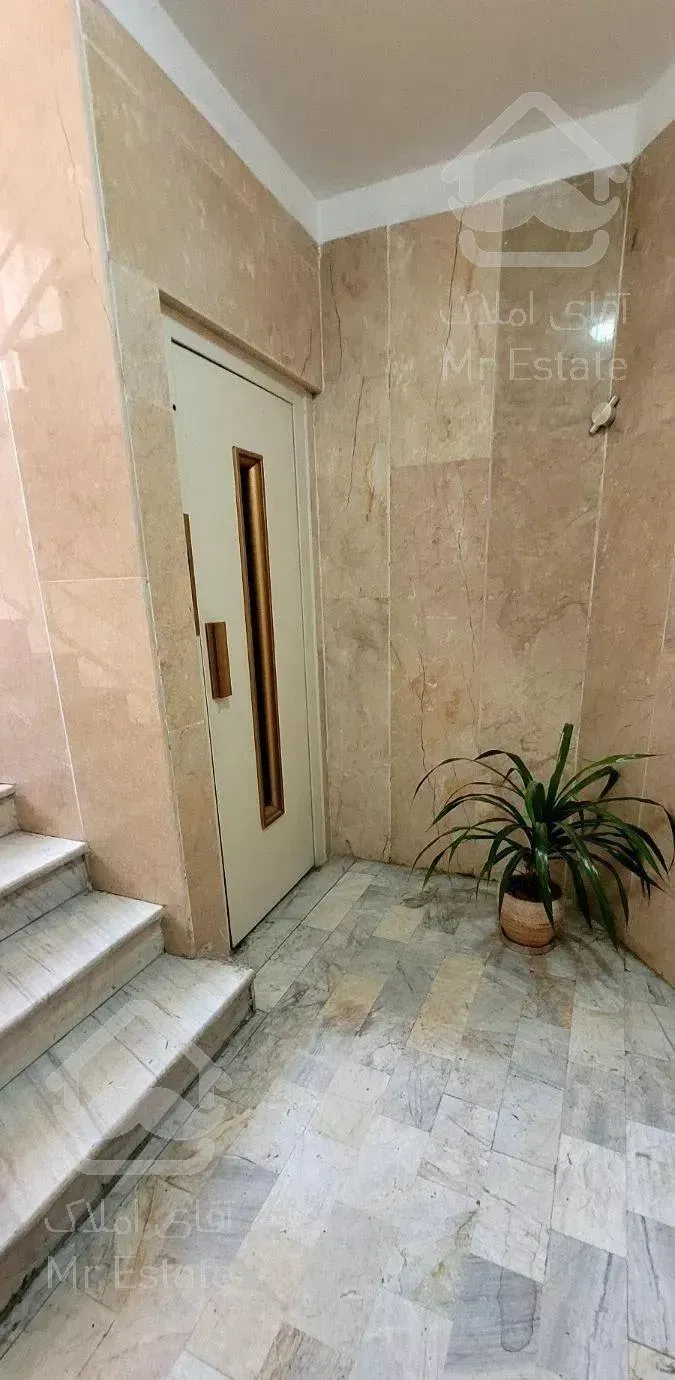 ۸۲ متر اشرفی.طبقه۲ فول.خطی رو به آفتاب.لوکیشن