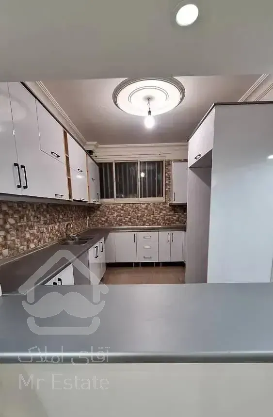 110متر 2 خواب طبقه1 کوچه بنفشه