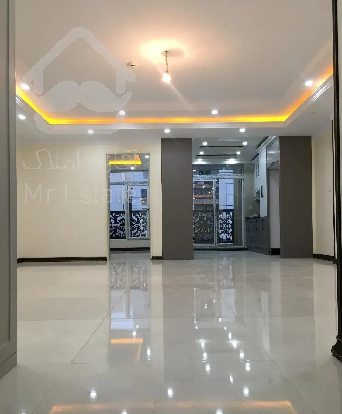 اپارتمان ۱۰۵ متری / ۲ خواب / نیروهوایی