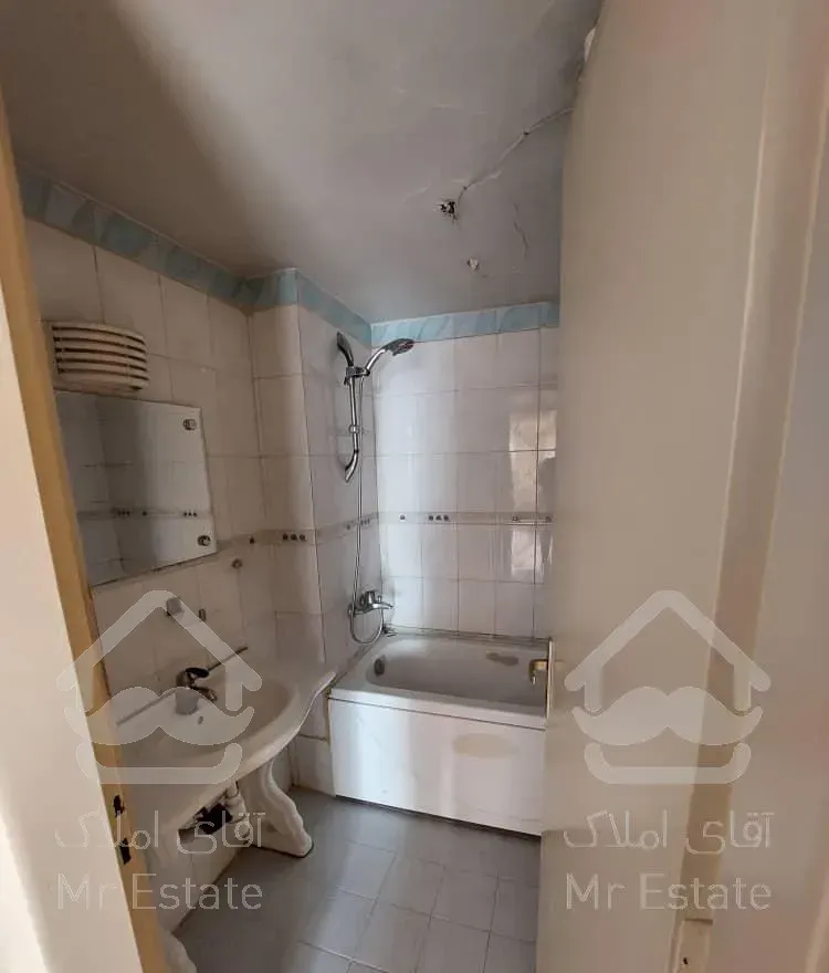 ۱۷۵ متر (قدر سهم ارزنده)