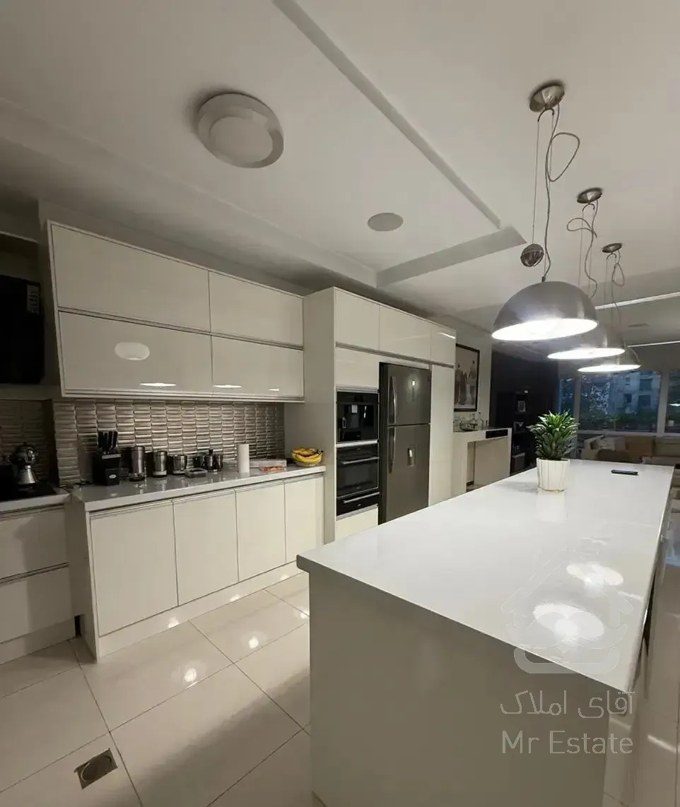 کلید طلایی (۲۰۰متر شمال جردن )