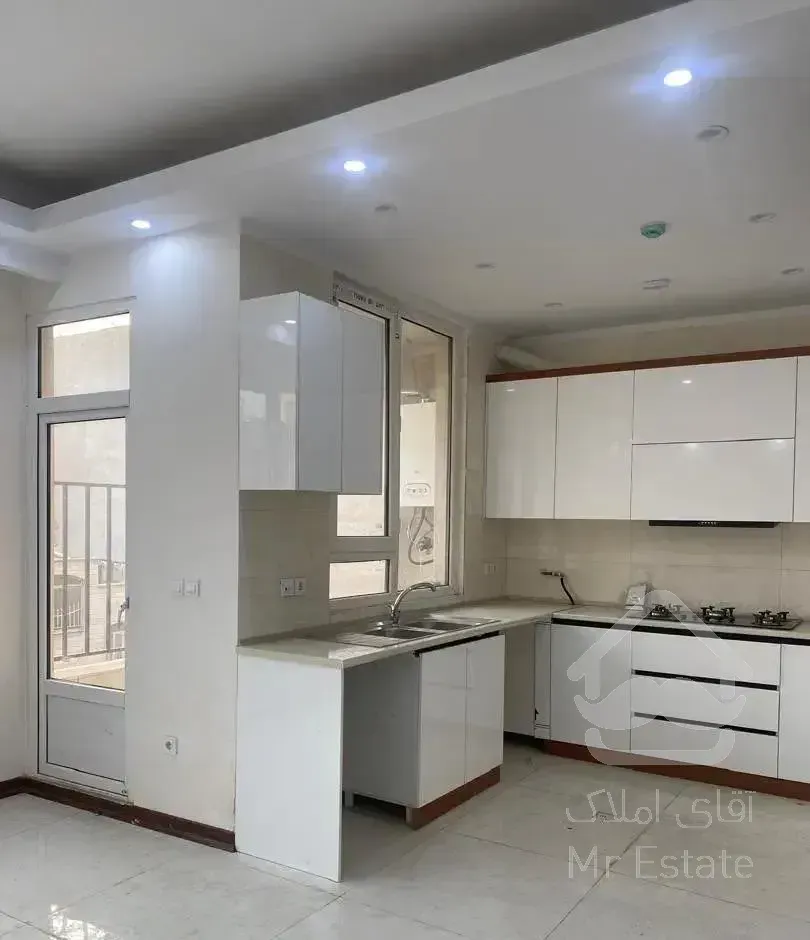 آپارتمان نوساز ۱۱۰ متری