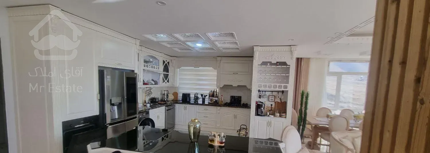 فروش آپارتمان ۲۴۰ متری ۲ خوابه در محمود آباد