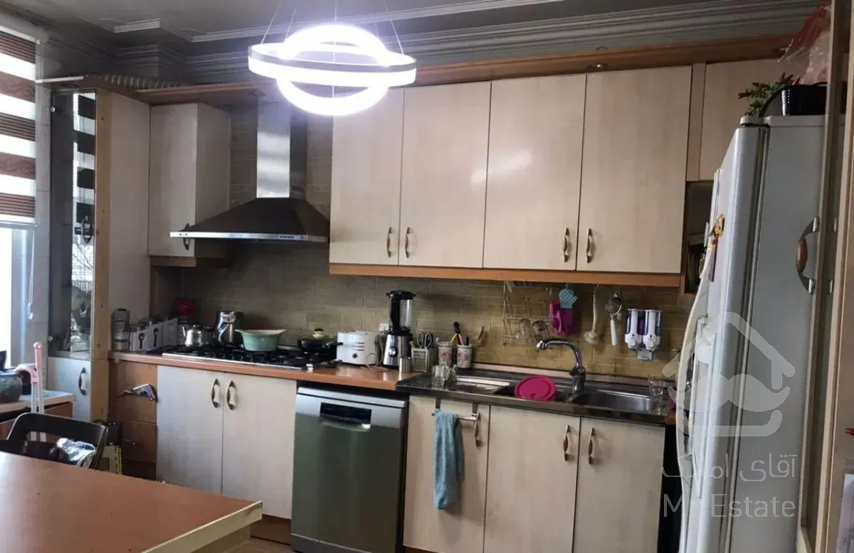 ( پاتریس لومومبا کوکب 135 متری تکواحد )