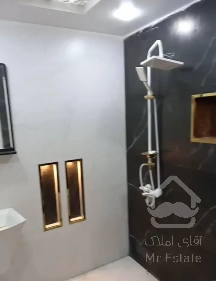 فروش دستگاه آپارتمان ۱۴۰ متری در منطقه ۲۲ چیتگر