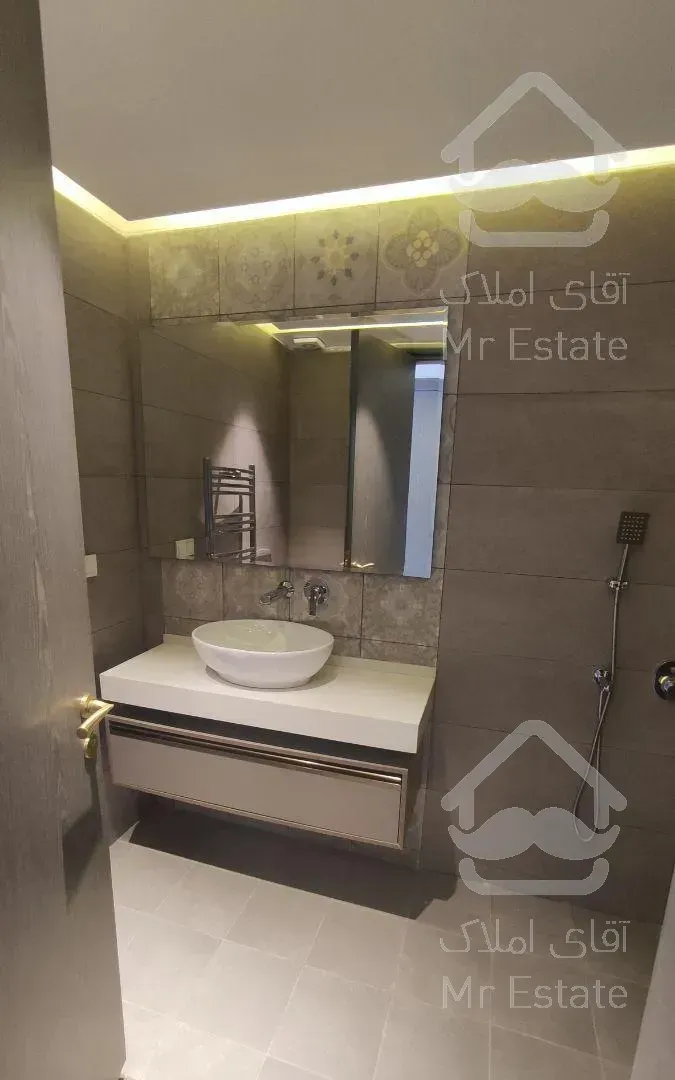 ۱۰۰متری آفتاب گیر (یوسف آباد)