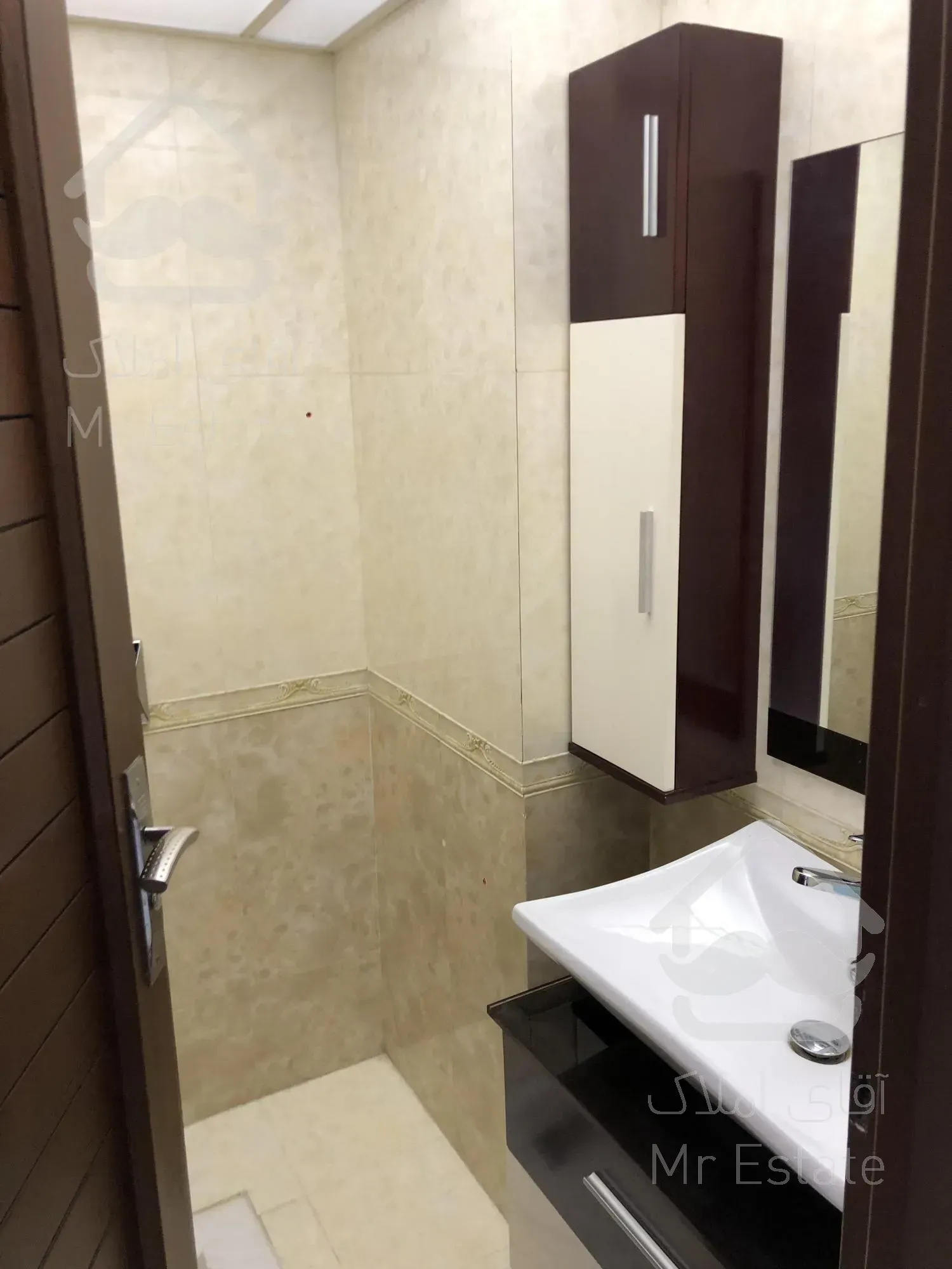 رهن و اجاره آپارتمان ۱۷۵ متری ۳ خوابه فرمانیه