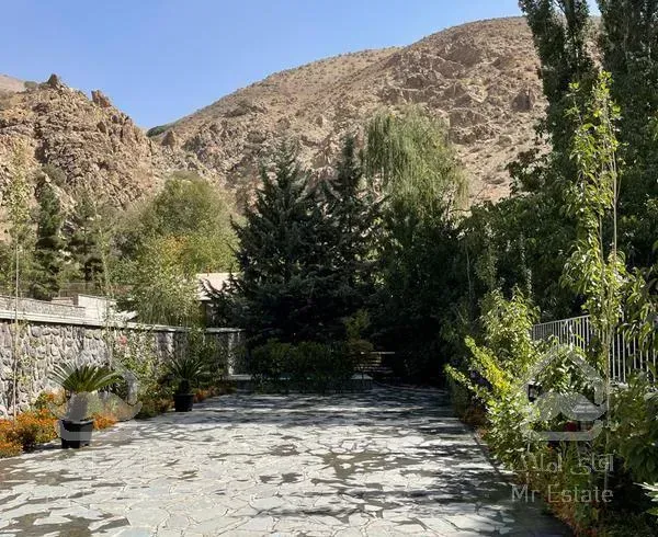 ۹۰۰متر ویلا بغل رستوران  شاندیز فروش یا معاوضه