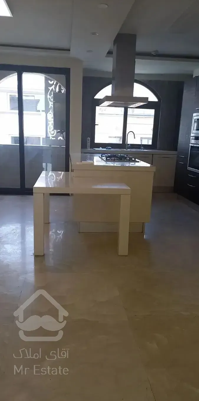 جردن / آپارتمان 100متری/ فول فرنیش /چشم انداز ابدی