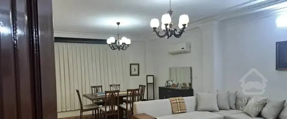 آپارتمان سه خوابه تمیز با موقعیت عالی