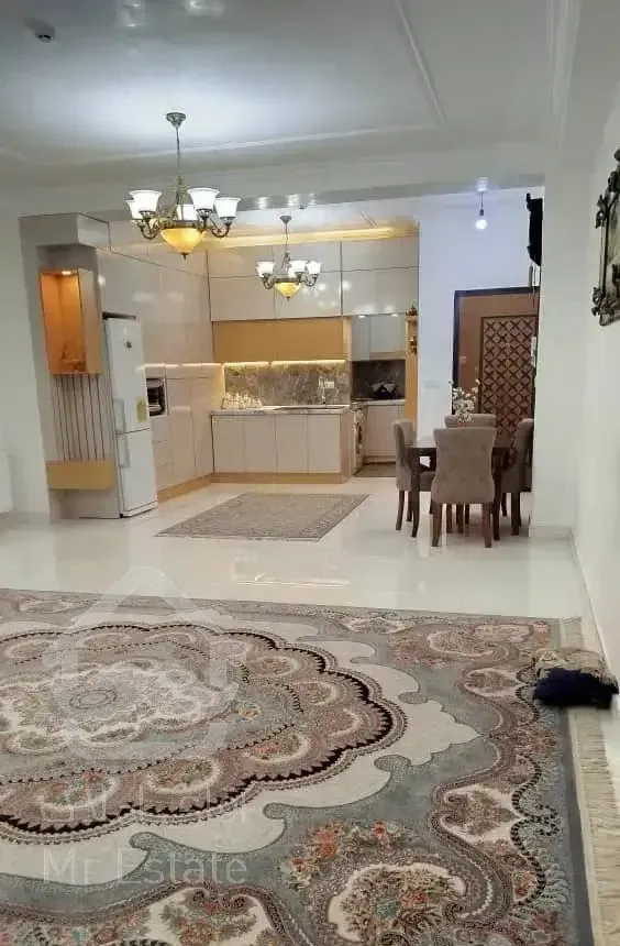 آپارتمان۱۱۰متری خ تهران آزادی وام دار