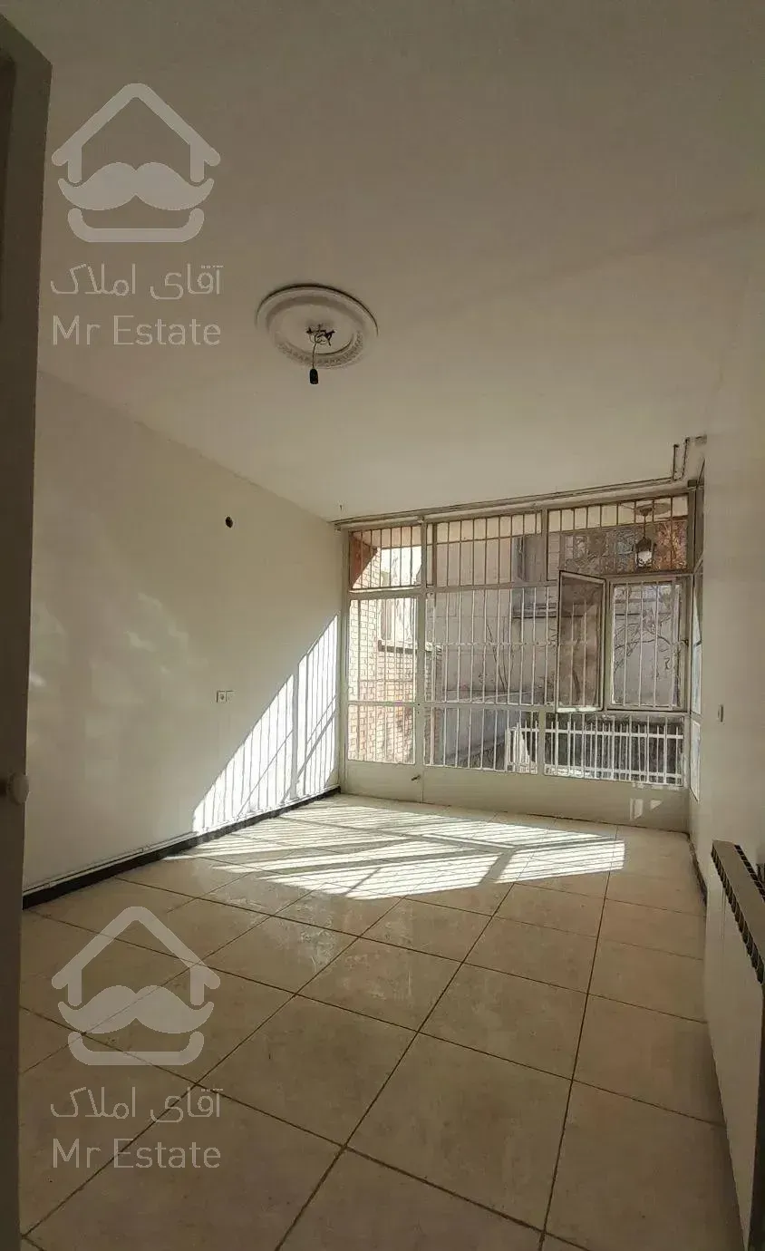 ۱۶۰متر ویلایی بازسازی شده ارزنده تک‌گیشا