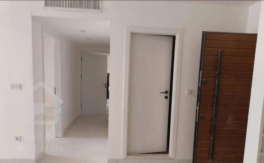 آپارتمان‌۱۱۰مترخوش‌نقشه/بلوار جمهوری /نوساز/طراحی