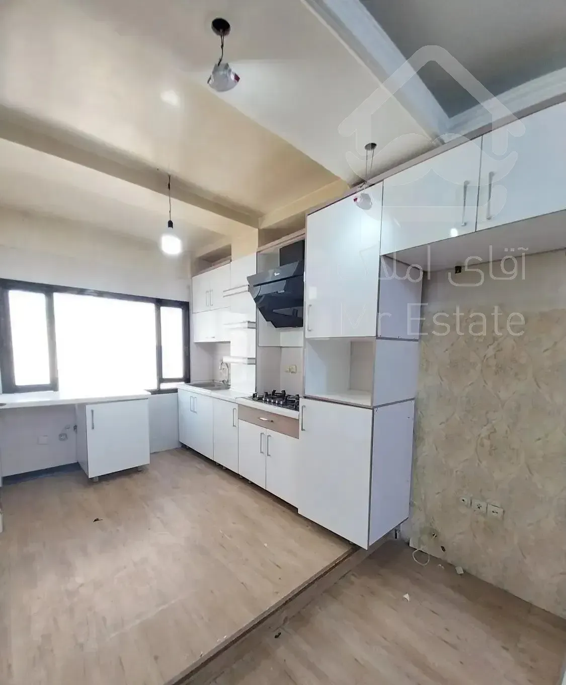 80متر/کم واحد/خوش نقشه/پارکینگ سندی/وامدار