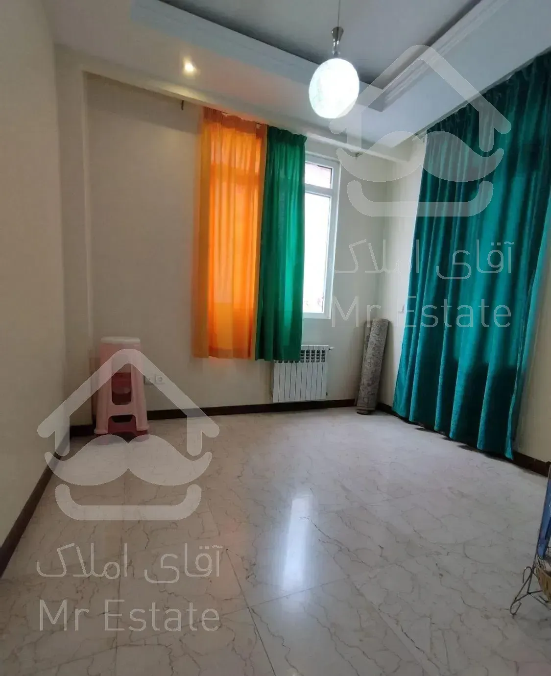 ۱۰۰متر/طبقه آخر/۲نبش آکواریوم/فایل شخصی