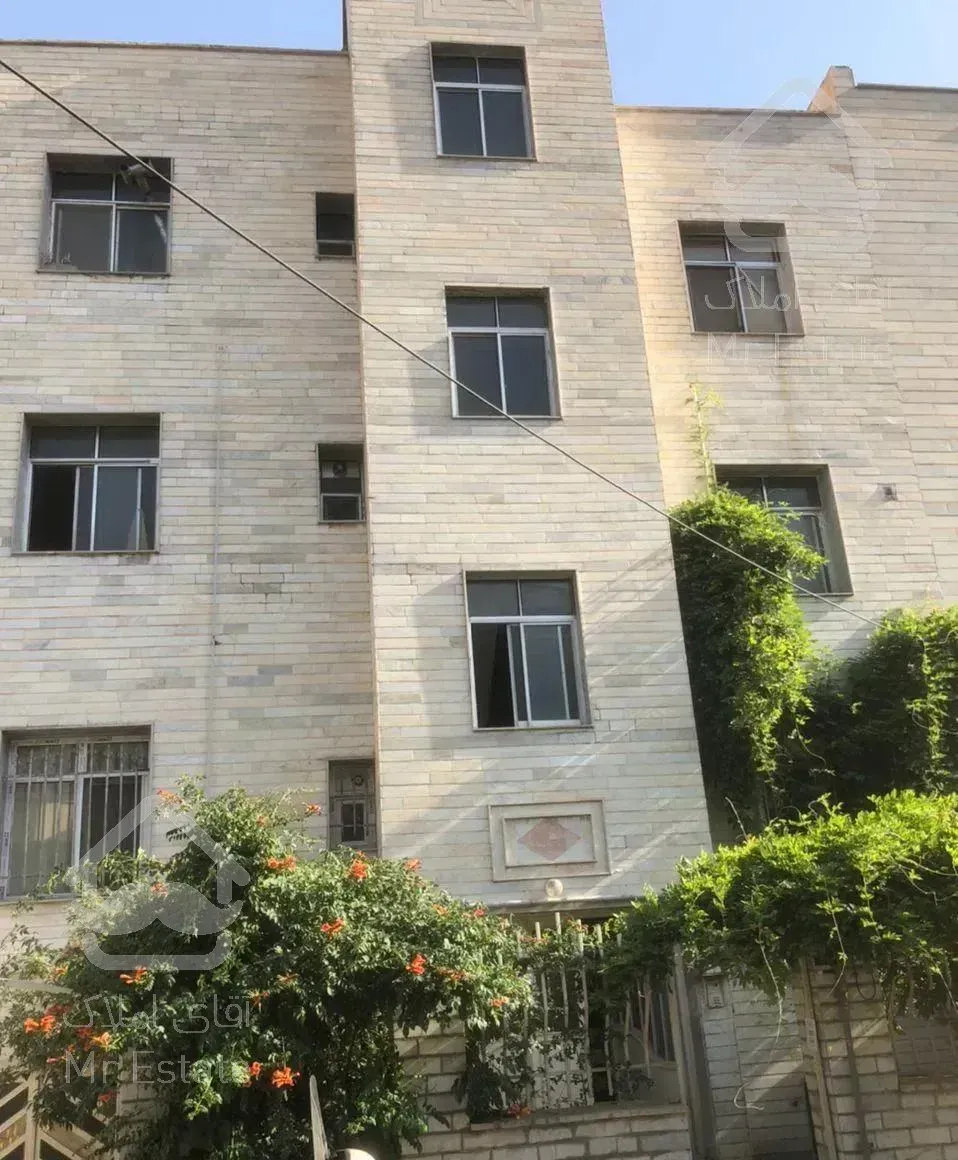 اپارتمان۹۶ منری