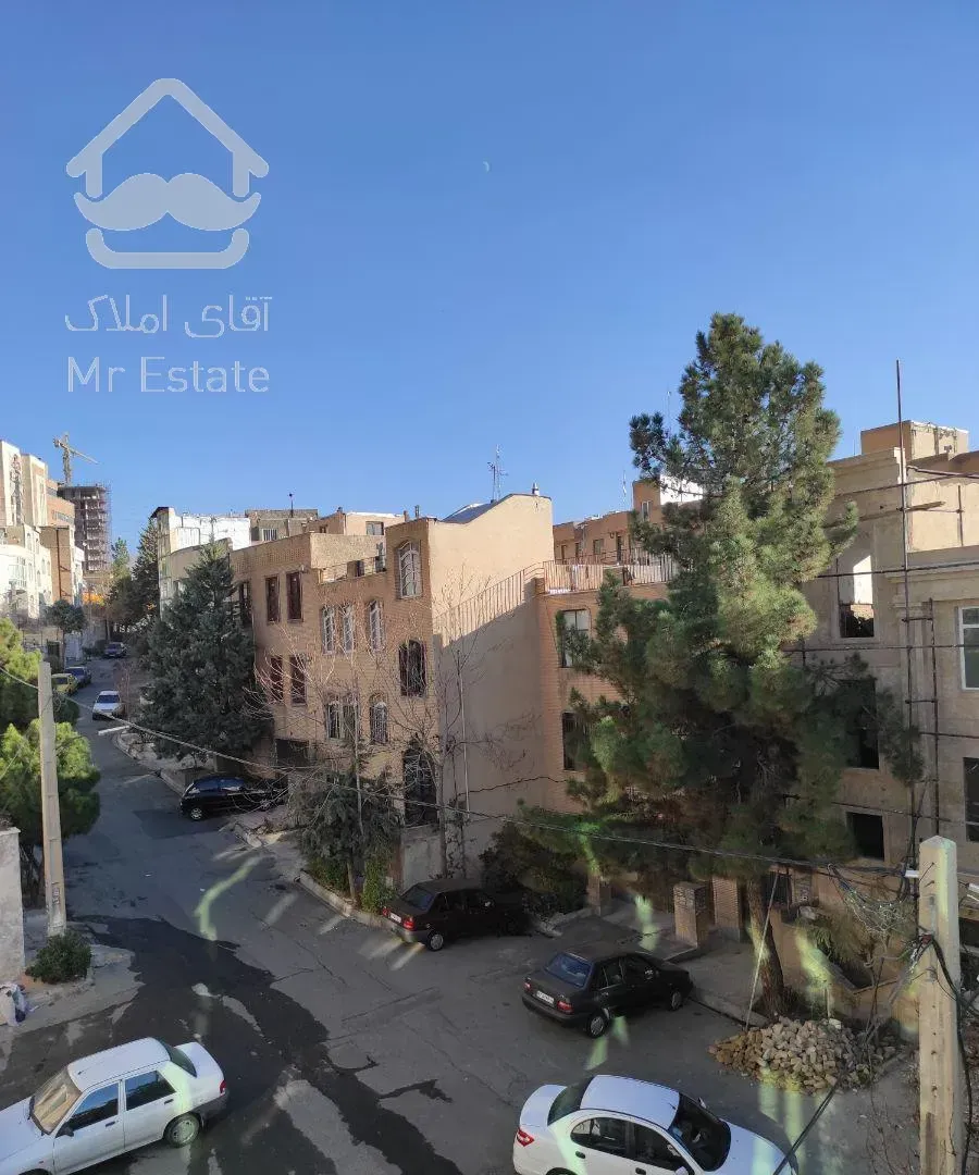 ساختمان ۴طبقه تک واحدی سه بر قولنامه روبه آفتاب