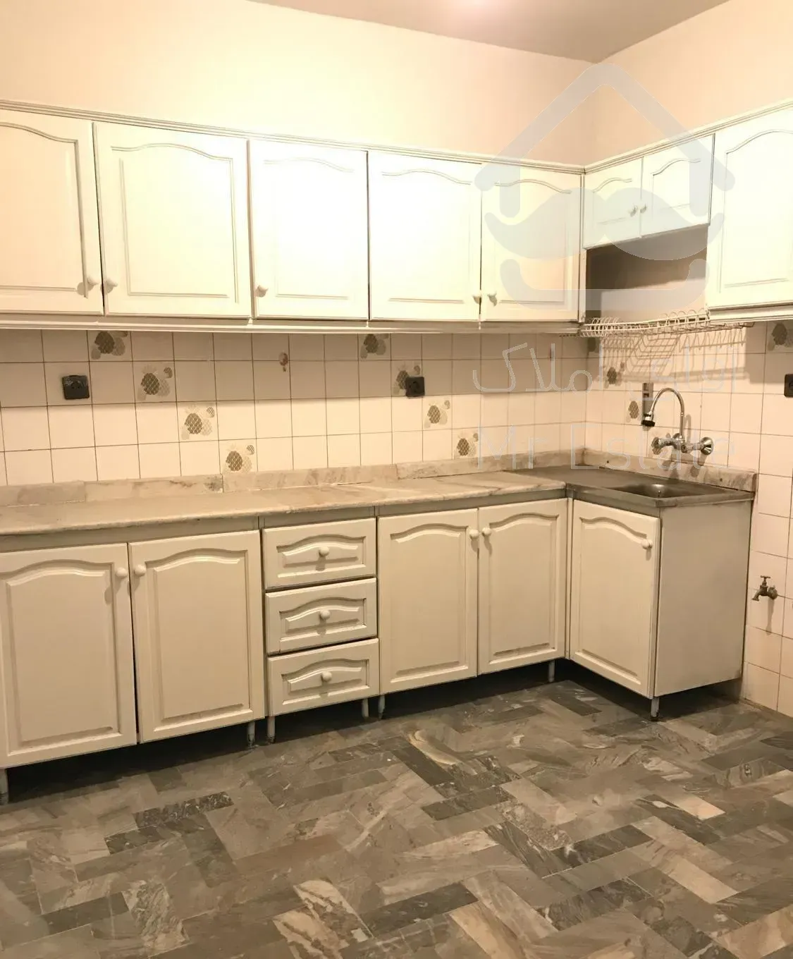 ۸۱ متر آپارتمان دو خواب امیرآباد شمالی با قدراسهم