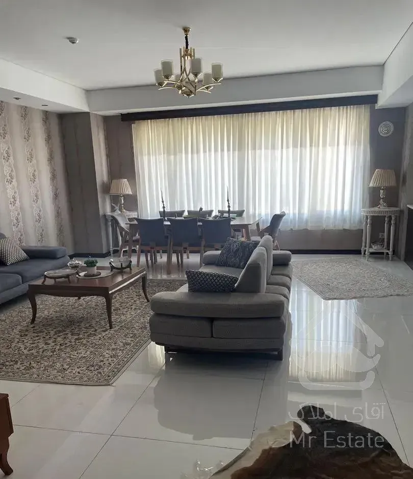 برج سفید ۱۰۶ متر استخر و سونا شخصی ساز دریاچه