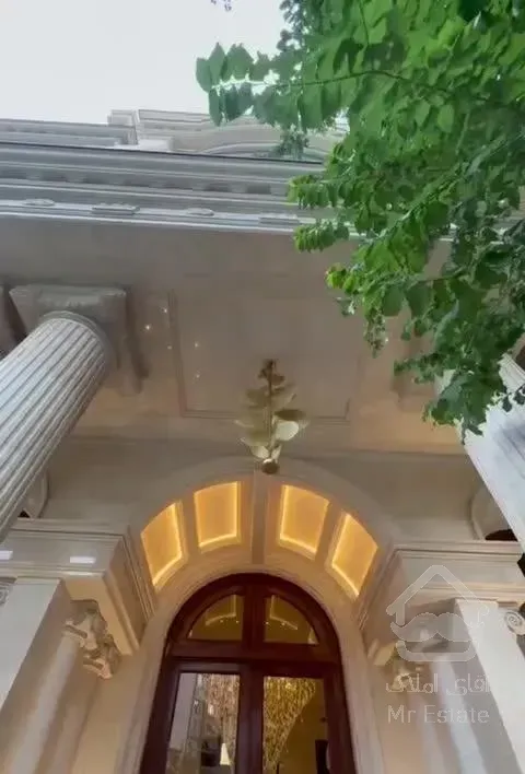 ۲۴۰ متر دید و ویو تهران/۳ پارکینگ/برج باغ