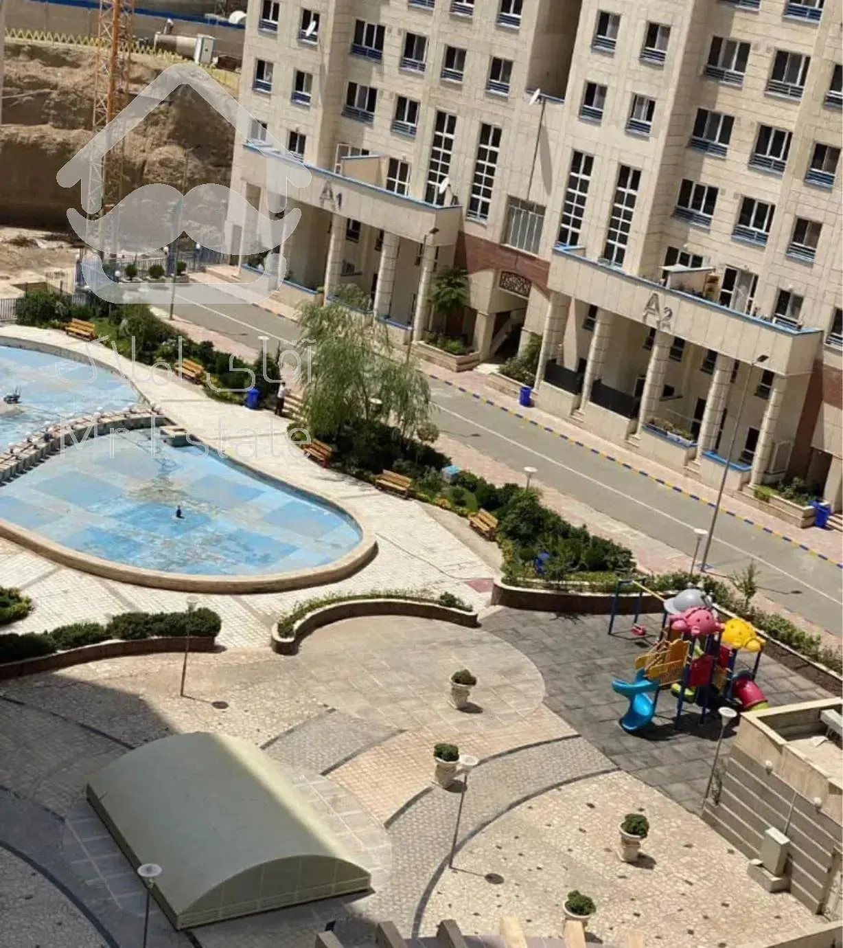 دریاچه چیتگر ۱۳۰متر ۳خواب  تمیز