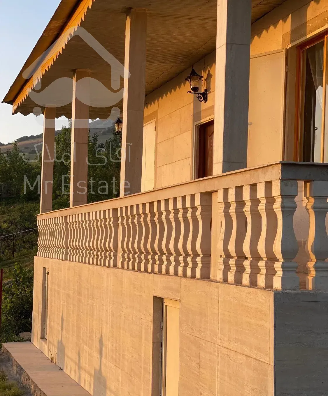 فروش و معاوضه یک ویلا ۱۳۰۰ متری با وسایل