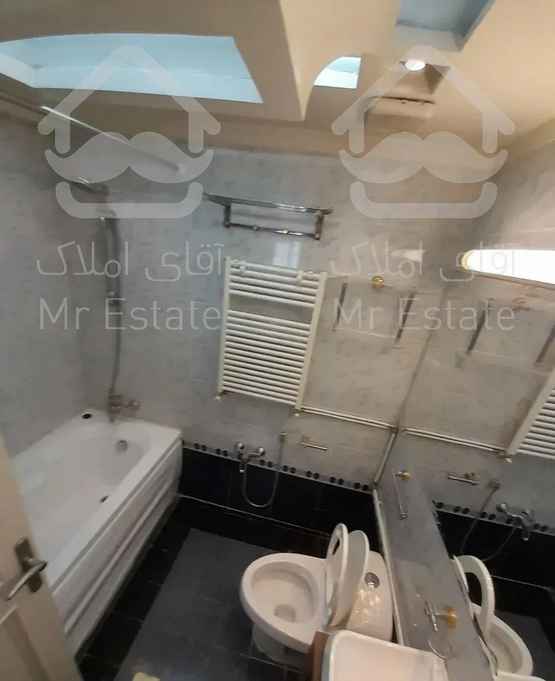 100 متر ( نور نقشه لوکیشن )