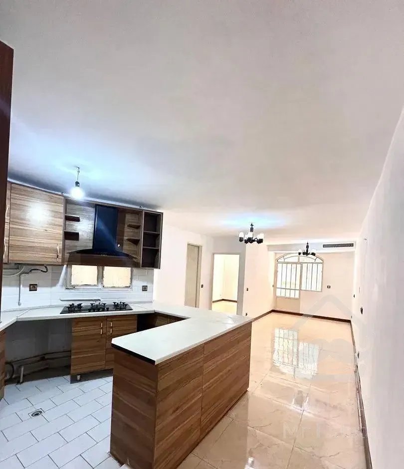 57 متر،یک خواب،همکف،نورگیر فراوان،