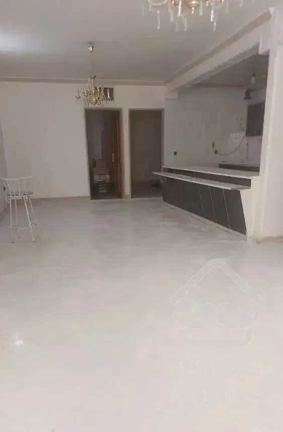 رهن کامل واحد110 متری حیاط دار