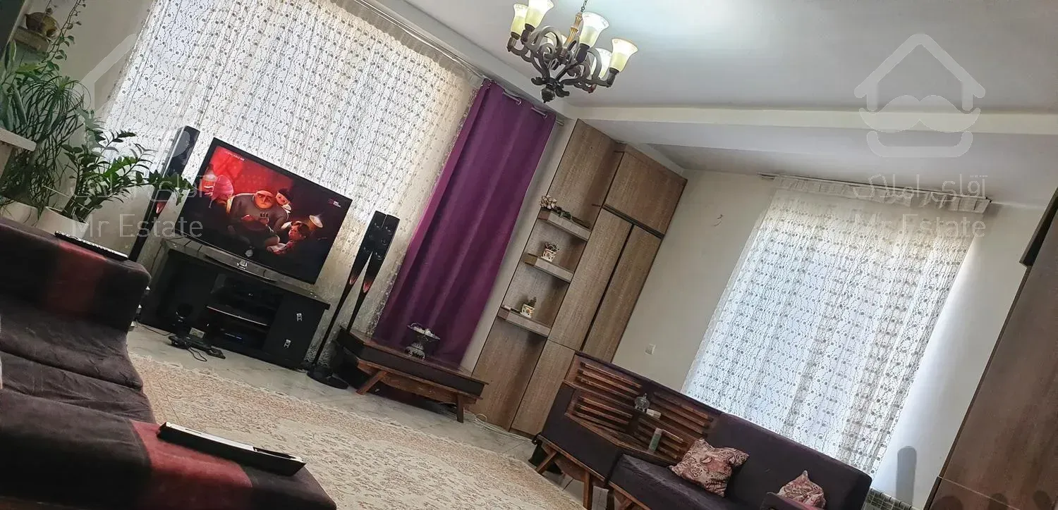 واحد ۶۴ متری غرق نور