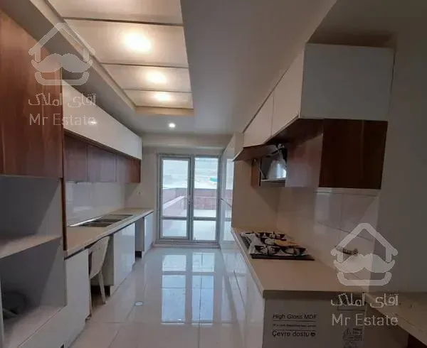 آپارتمان۱۶۰متری۳خوابه مستردار ۱۰۰متر حیاط اختصاصی