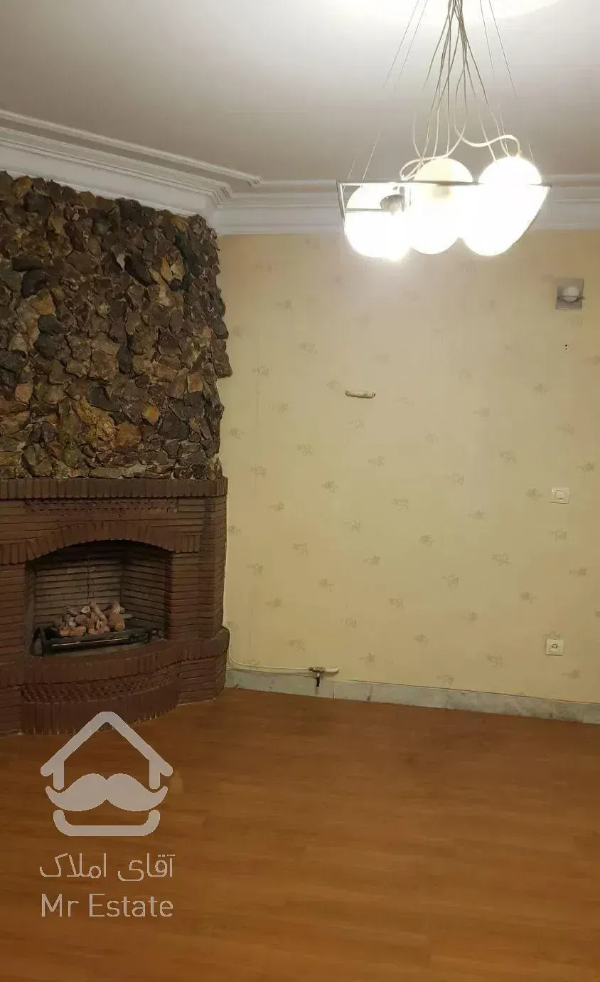 آپارتمان دوخوابه ۱۰۰متری طبقه دوم تخلیه