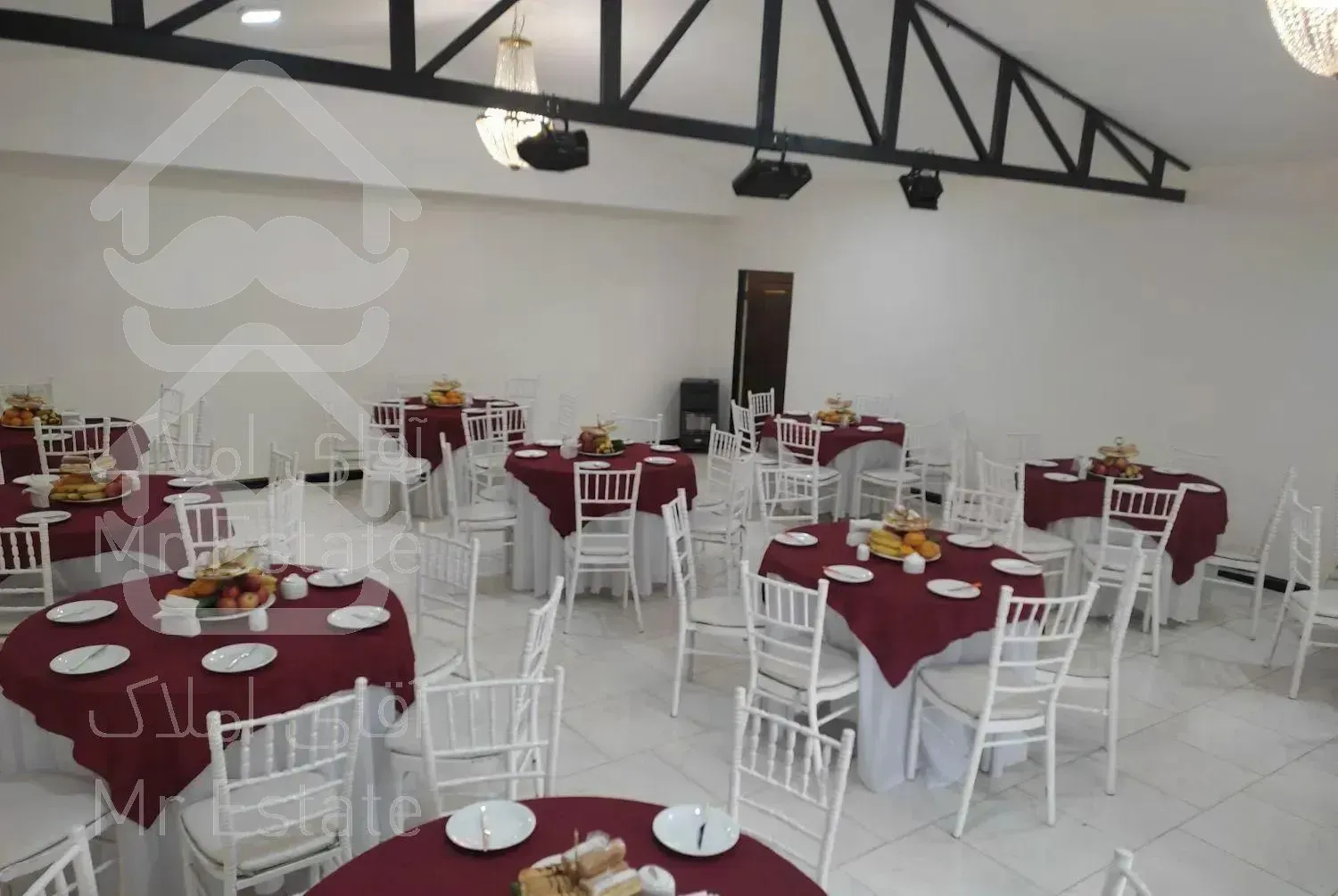 سالن عقد لواسان80متر