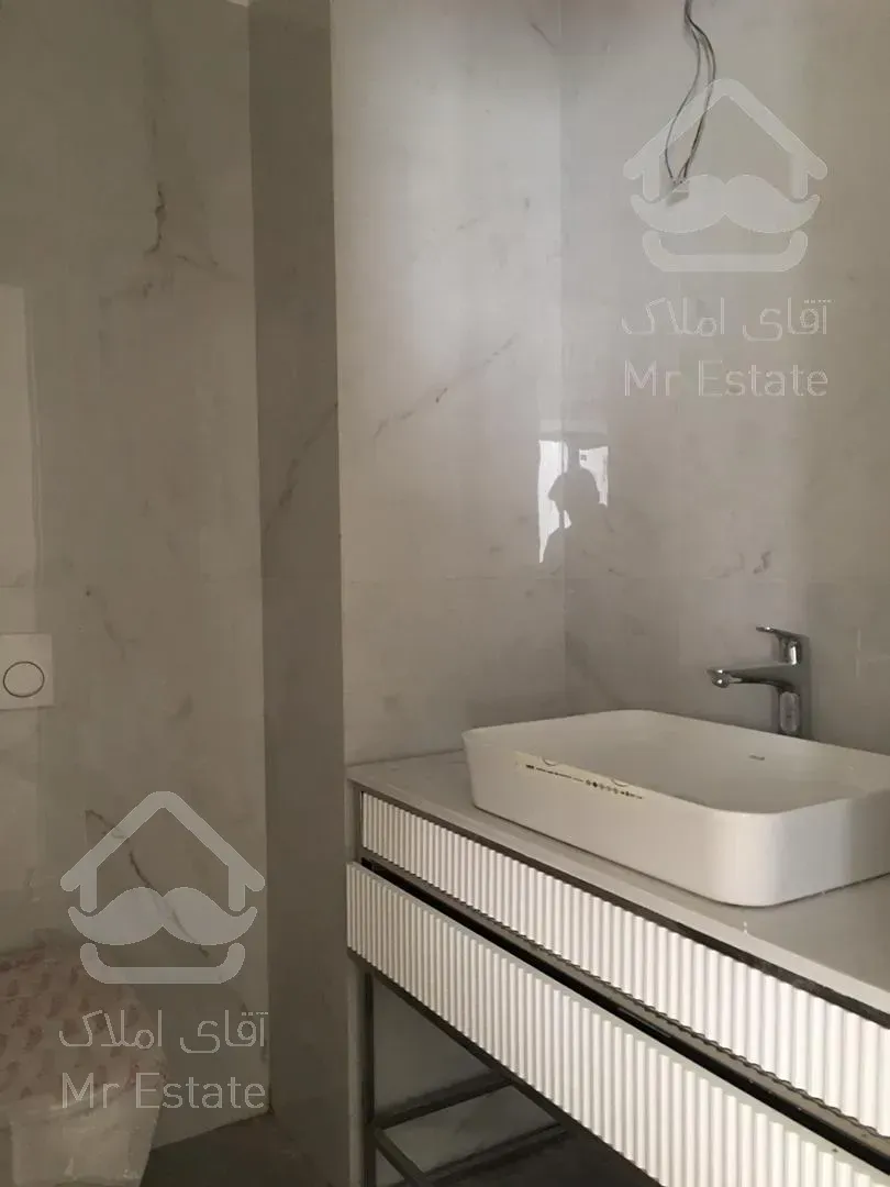 آپارتمان ١٢٠متری آجودانیه