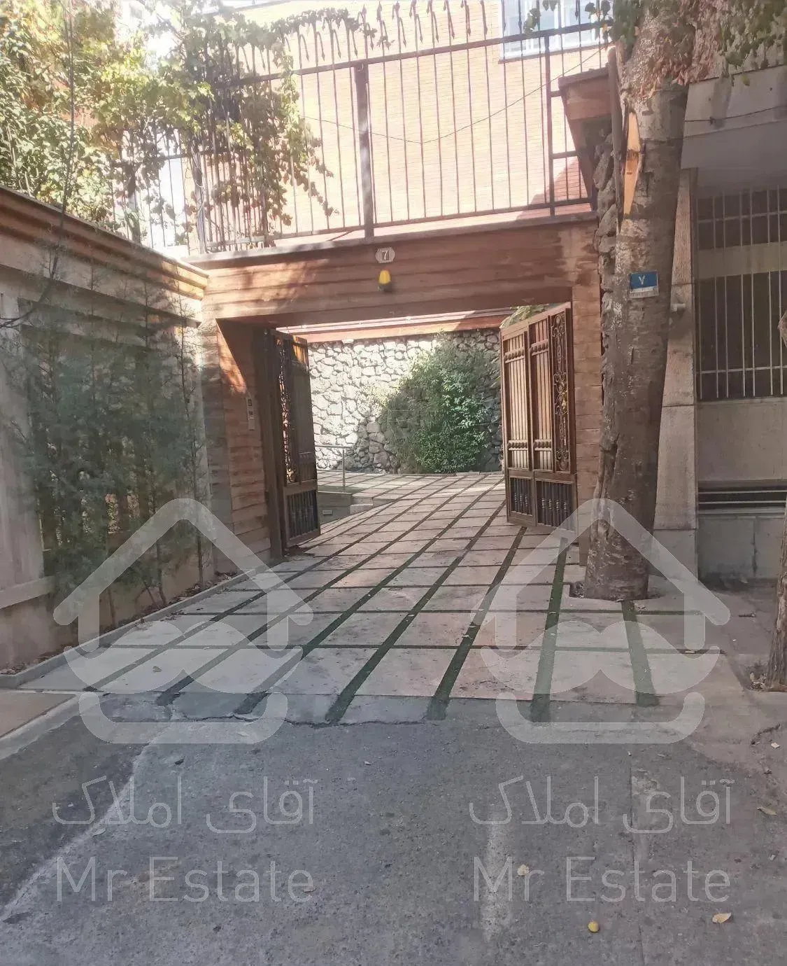 اپارتمان 75 دو خوابه