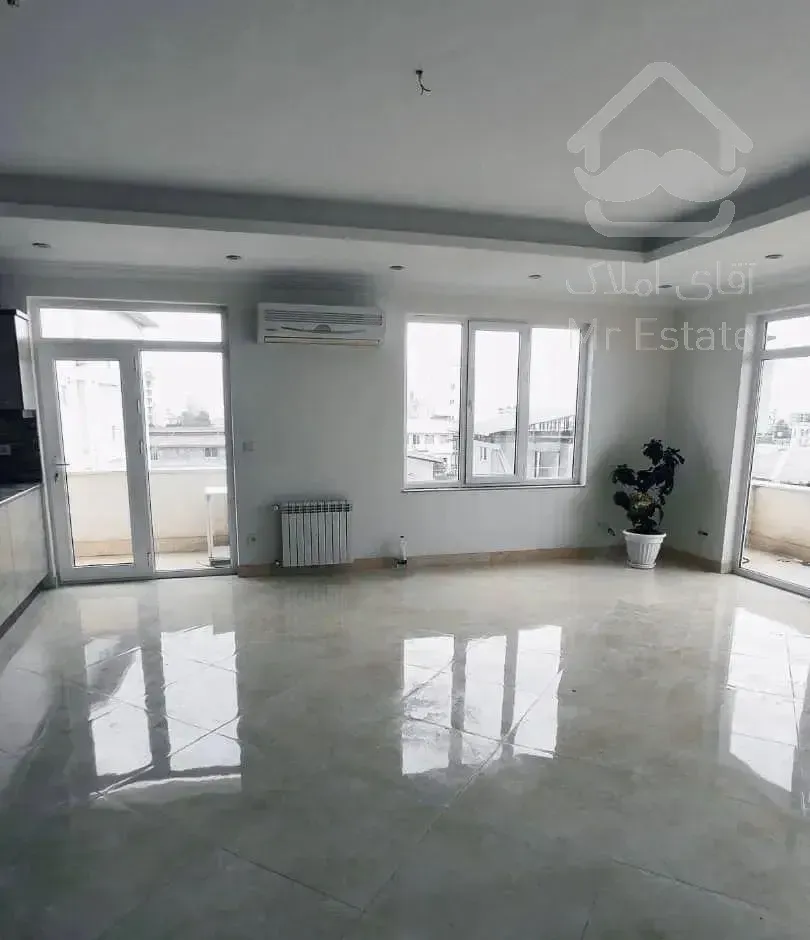 ۱۰۰ متر طالقانی/ طبقه چهارم / کم واحد