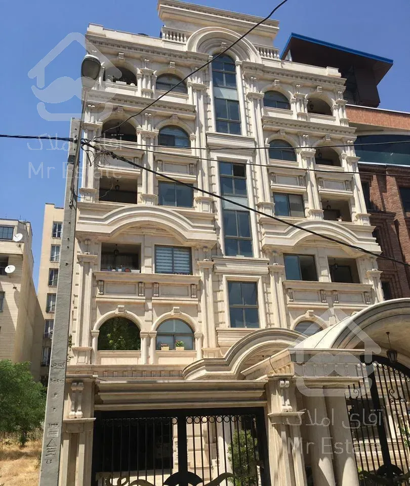 90 متر دولت نوساز لابی و روف گاردن