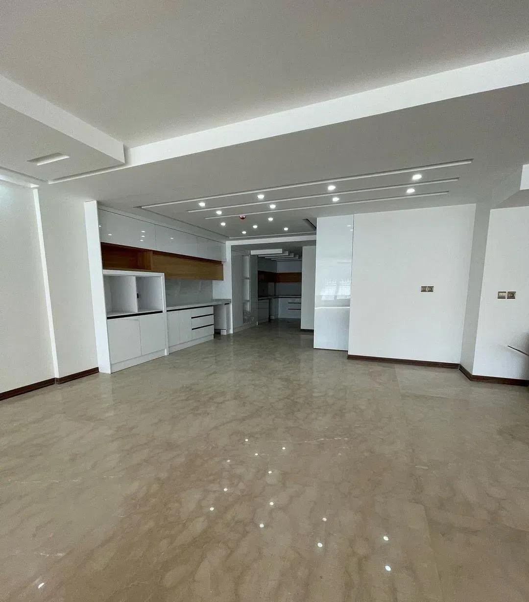 معاوضه و فروش آپارتمان ۲۲۰ متری در امیرکبیر
