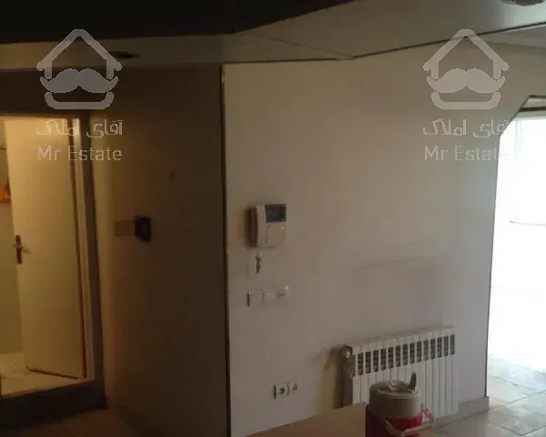 - آپارتمان ۸۴ متری دوخواب، خوش نقشه درفرعی دنج