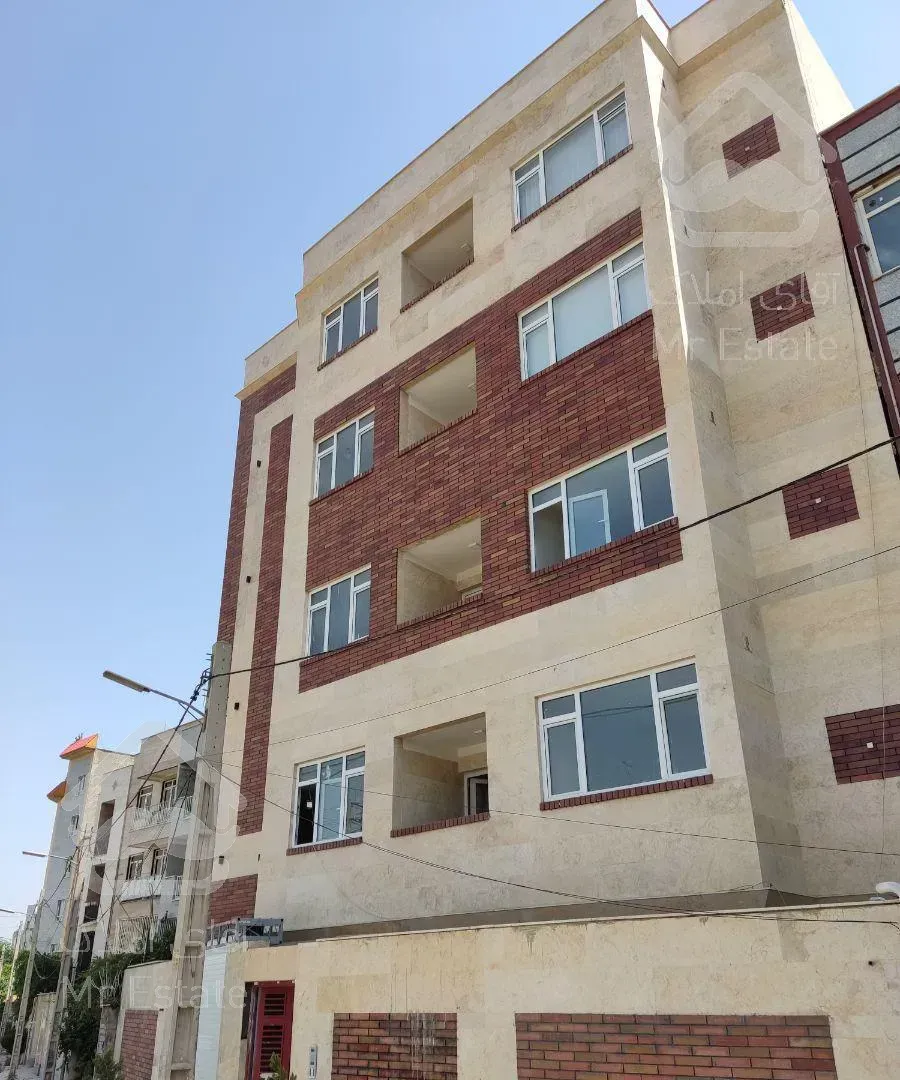 آپارتمان ۸۲ متری سند دار