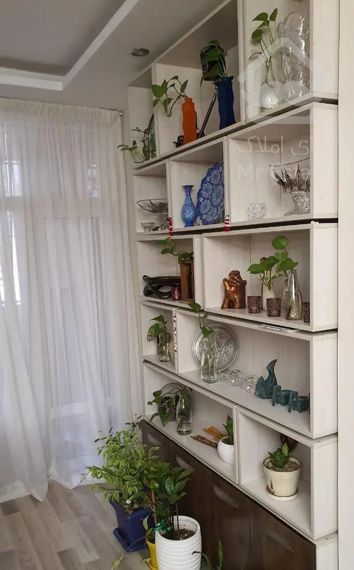 ۹۸ متر** سالن پرده خور** نور سراسری