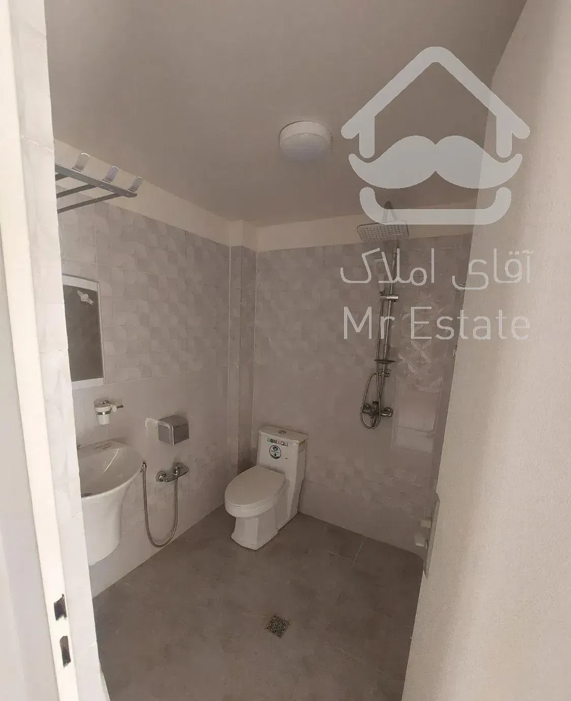 ۱۱۰ متر دوخوابه تک واحدی