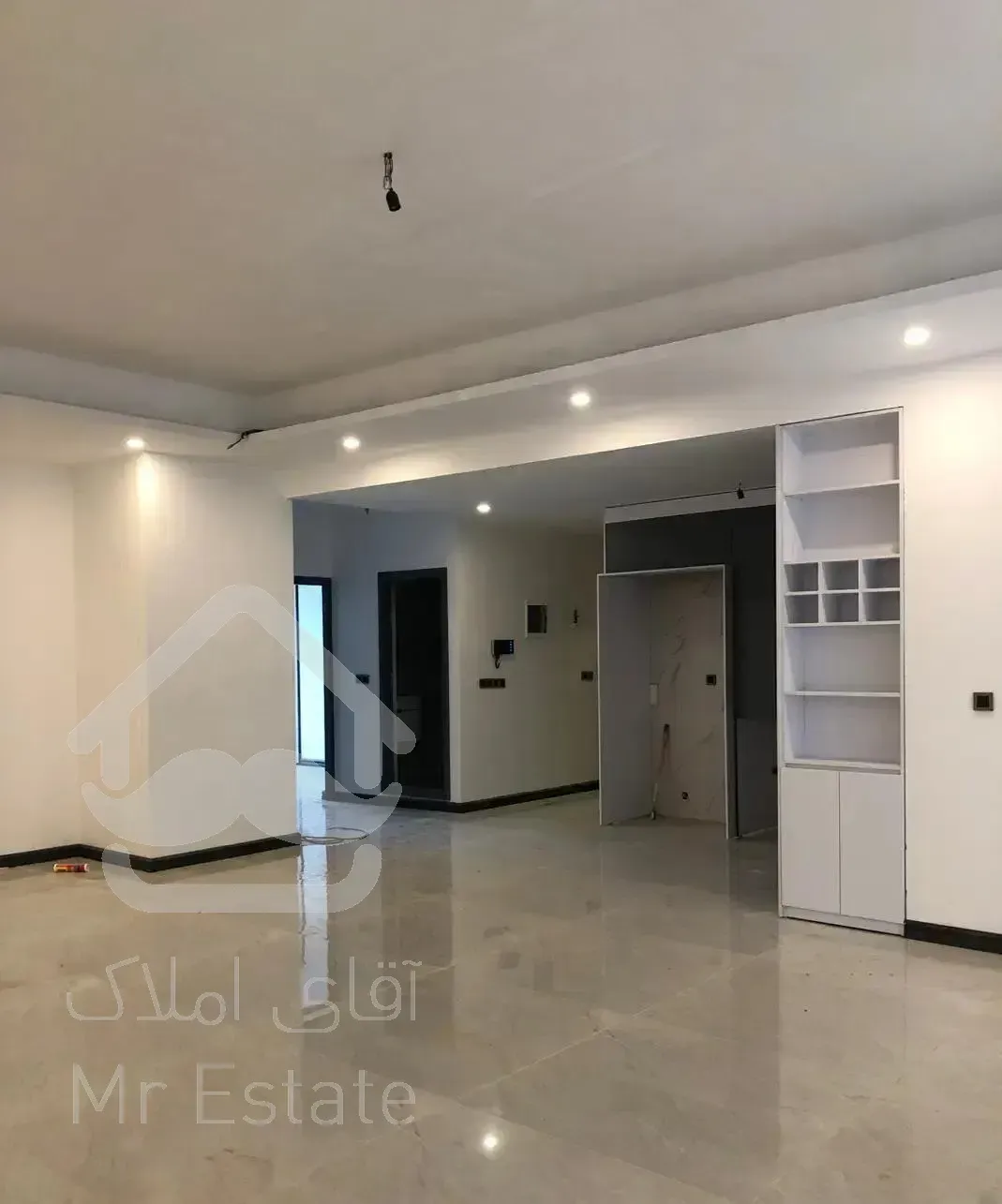 ۱۲۰ متر/ شهرک کریم آباد/ کوچه با گیت نگهبانی