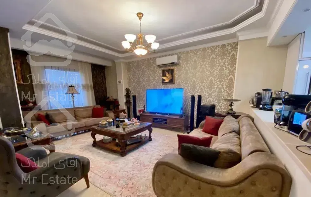 افتخاریان ۱۳۵متر سه خواب /بازسازی شده