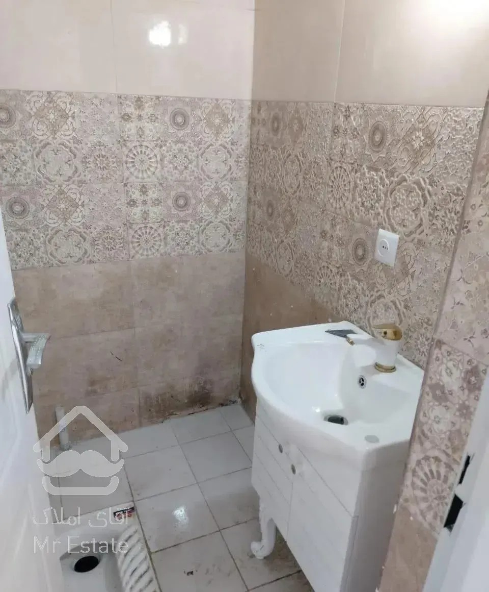 85متری دوخوابه طبقه دوم مرتب