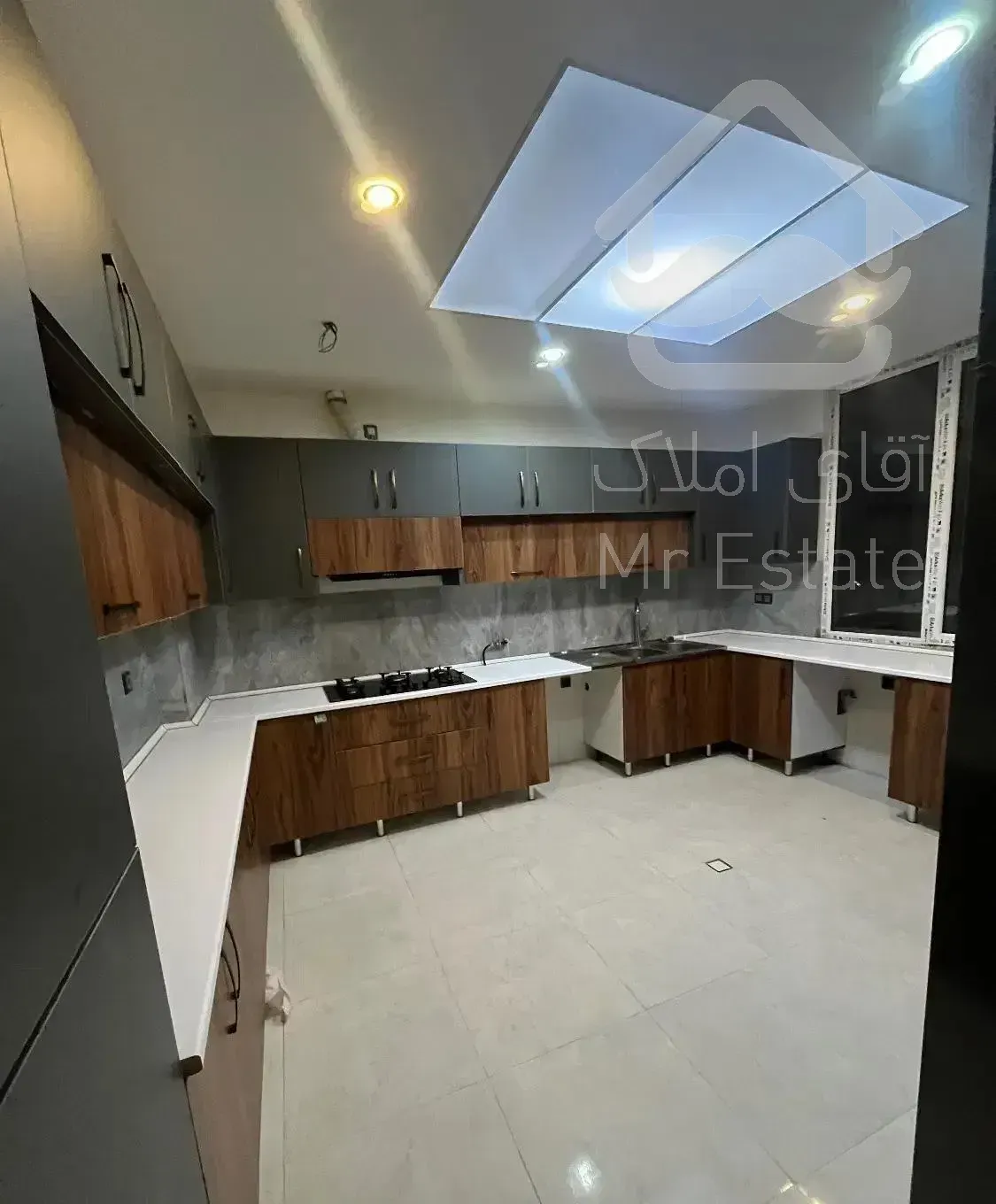 واحد ۱۳۴ متری ۲ خواب با ۲ پارکینگ